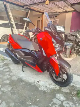 YAMAHA XMAX 250 connected 2024