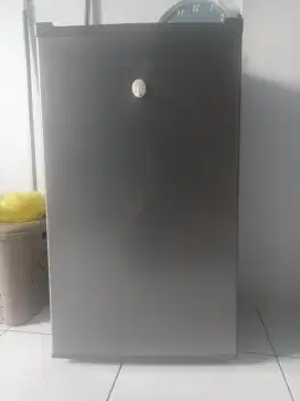 Kulkas hisense 1 pintu bersih mulus