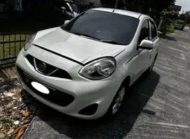 Nissan March L 1.2 Bensin-AT 2013 Putih RM