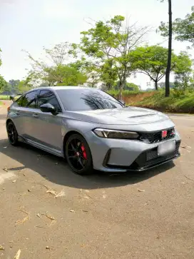 HONDA CIVIC TYPE R 2.0TC FL5 2023 Dec SONIC GRAY PEARL ODO 400 KM ONLY