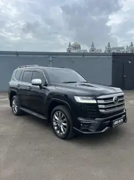 Toyota land cruiser VXR 2023