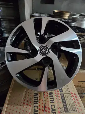 Velg oem toyota avanza veloz R15 pcd 4x114 lebar 55 et45