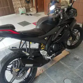 Yamaha R15 V2 THN 2016 hitam plat L