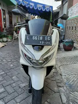 Pcx ABS 2020 lm 28 rb kondisi sgt bagus samsat manyar
