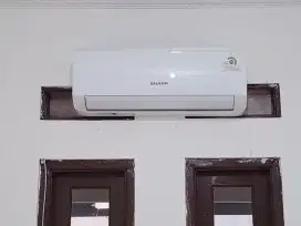AC Sharp 1/2 PK dingin mulus