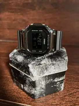 Jual santai CASIO G-Shock GM 5600U Black