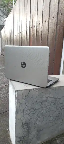 Laptop Core i5 VGA