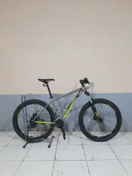 POLYGON PREMIER 5 TAHUN 2022