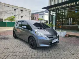 HONDA JAZZ 1.5 S M/T 2013 ABU ABU