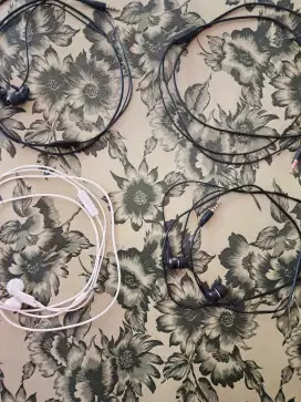 Headset headphone bekas