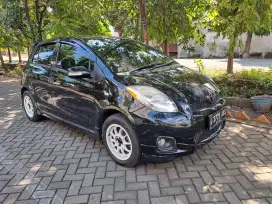 Toyota Yaris E 1.5 AT 2012