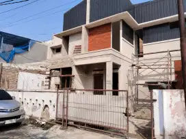 Dijual rumah baru murah industrial tingkat di pekayon bebas banjir
