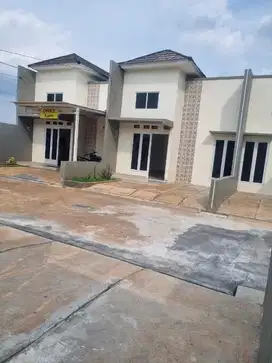 Dijual Rumah Baru Hny Booking 1 Jt Bebas biaya di Cluster Kiana Setu