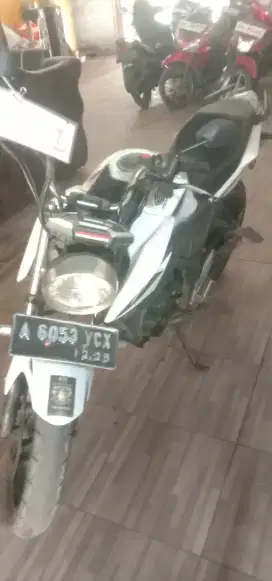 CB 150 R di keramat watu,lengkap