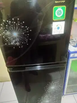 Kulkas Masih Seperti Baru