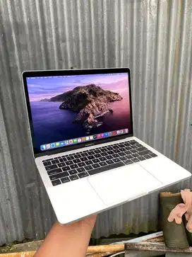 Macbook Pro 2017 13” Core i5 8/128GB FULLSET ORIGINAL