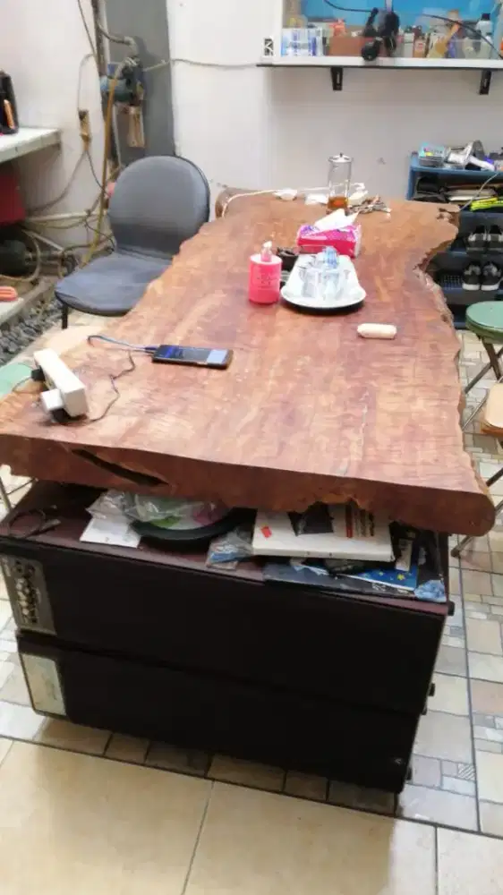 Meja Kayu Solid