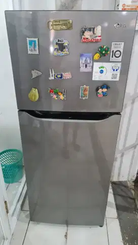 Dijual Kulkas 2 pintu LG