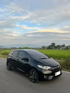 Dijual Honda jazz RS GK5 tahun 2016 matic