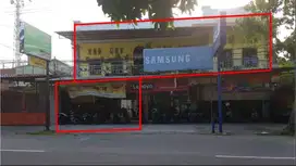 DISEWAKAN RUKO 2 LANTAI LOKASI JALAN RAYA SANGAT STRATEGIS