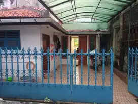 Take Over 198JT LT124 dkt Stasiun MRT di Bintaro Jaksel
