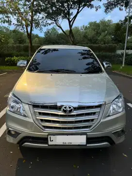 Toyota Innova G 2.0 A/T 2011