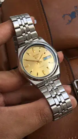 Seiko 5 autimatic 7S26 vintage gold dial original diameter 38 mm