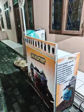 Meja booth portable lipat