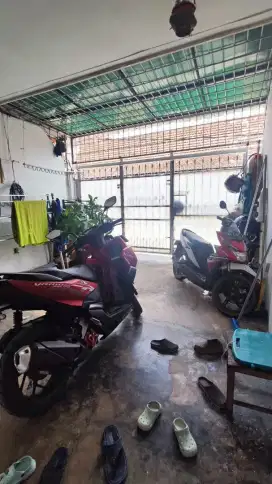 Dijual rumah bedeng