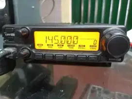 Rig Icom ic 2200 H stiker hitam airband radio orari rapi