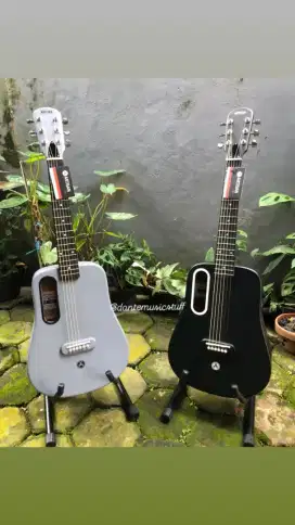Gitar kecil akustik murah