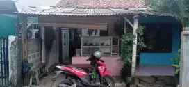 Rumah 4 Petak 1 Teras