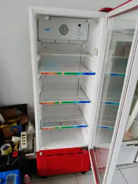 Shofcase SANKEN , mulus sepeerti baru , 4rak , jual Rp 1.850.000