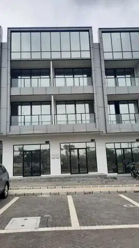 Disewa Ruko Mega Kuningan 3 Lantai + Rooftop di PIK 2 Jakarta Utara