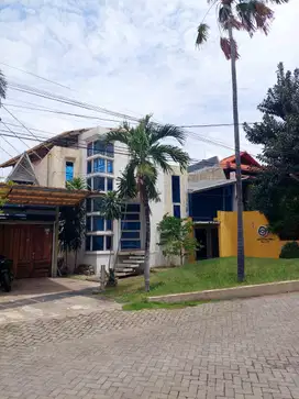 Termurah Bangunan Kantor 2 Lt Sidosermo Strategis