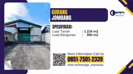 Dijual gudang dengan halaman pribadi di Jombang