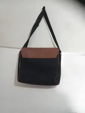 Jual tas selempang kulit