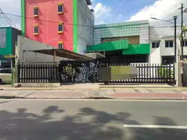 Disewakan Gudang pinggir jalan pondok bambu,duren sawit jakarta timur