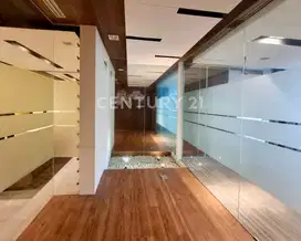 Space Kantor Fitted Di Lantai Rendah Menara Palma Kuningan