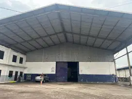 Disewakan gudang kalianak