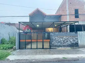 Rumah lokasi strategis di Kepanjen cocok untuk Klinik, Cafe dll