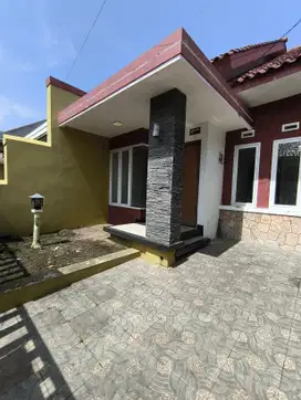 Dijual Rumah Baru Strategis 4 Menit Ke Grage Mall Siap Huni Cirebon