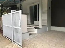 JUAL Rumah strategis murah Dekat tol di Hollywood Tanah Baru Bogor