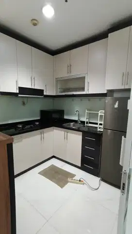 Sewa Apartemen French walk apt Twr Evian lt 21