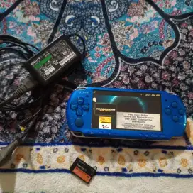 PSP slim 3006 warna hitam merah orian dari Sony 8 GB full game 30an