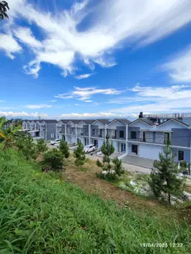 Rumah Villa di Atas Awan Dekat Wisata Cisarua Lembang Bandung