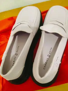 Sepatu Wanita CK x Itzy
