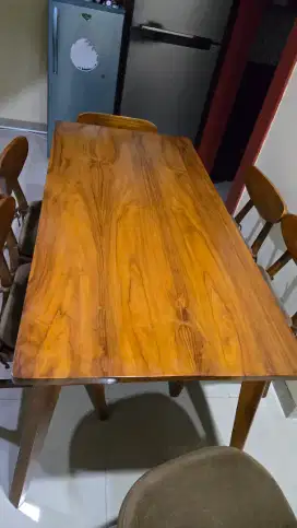 Meja makan kayu jati