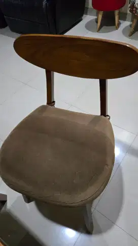 Meja makan kayu jati