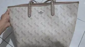 Preloved tas coach